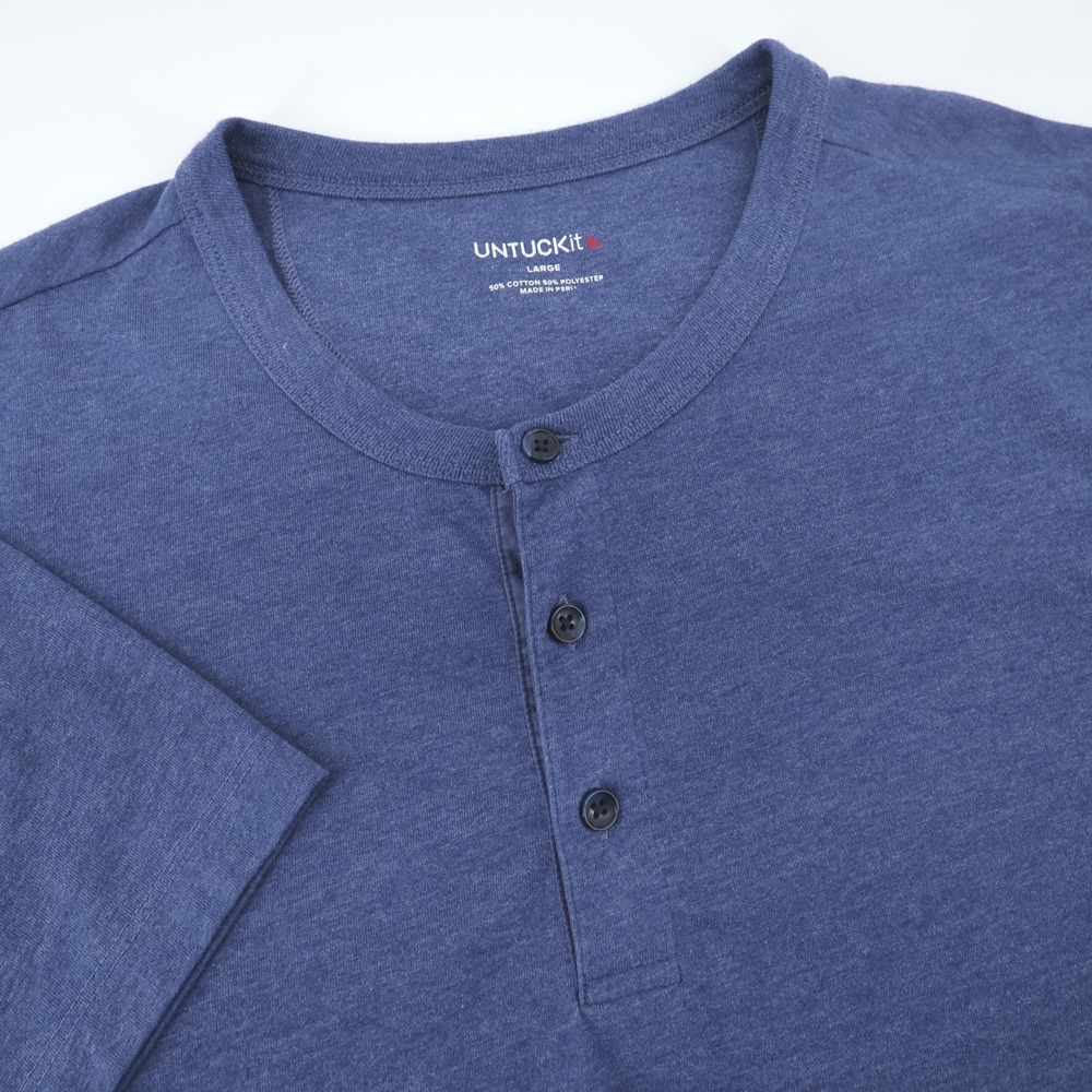 UNTUCKit Men's Blue Short Sleeve Henley Shirt Size Large Cotton Polyester Blend